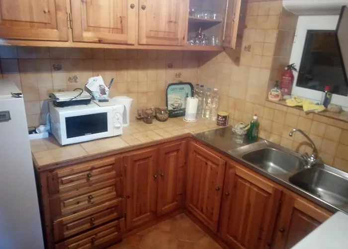 Σπίτι διακοπών πέτρινο σπιτάκι κοντά στη παραλία