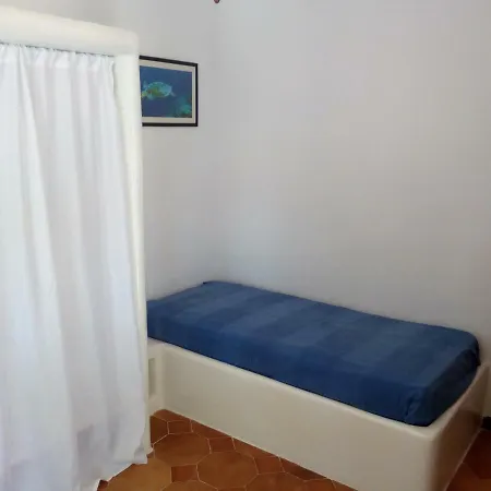 بيت للعطل Little Stone House Near The