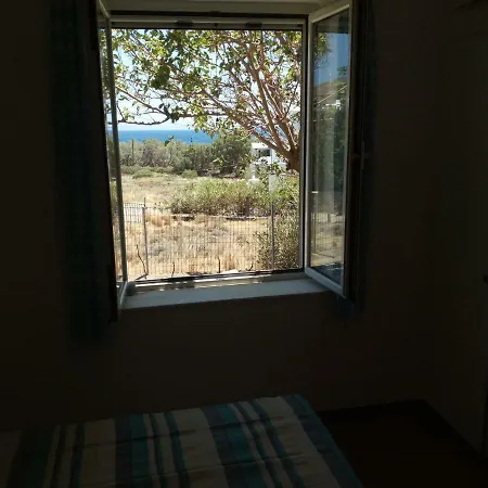 Little Stone House Near The Tatil Evi Agios Ioannis (Tinos)